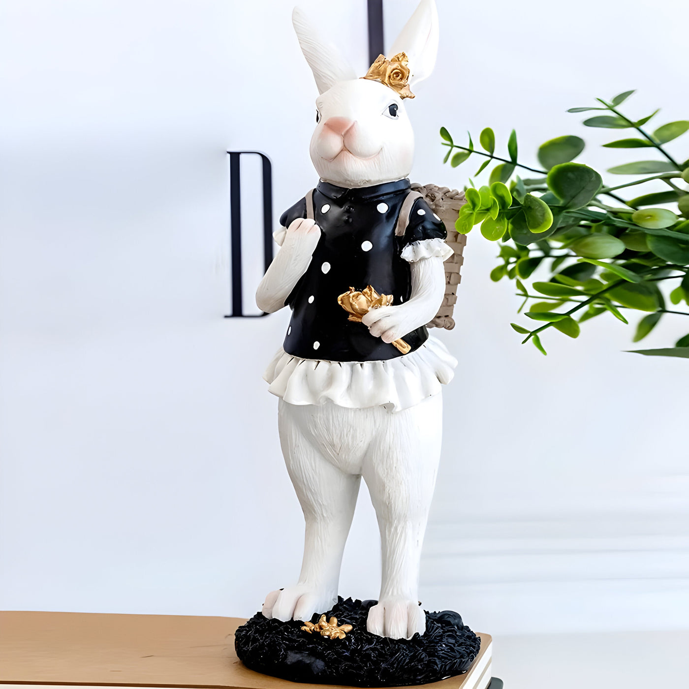 RegalRabbit Decor – Dekorative Pastorale Palast Hasenfamilie Dekoration