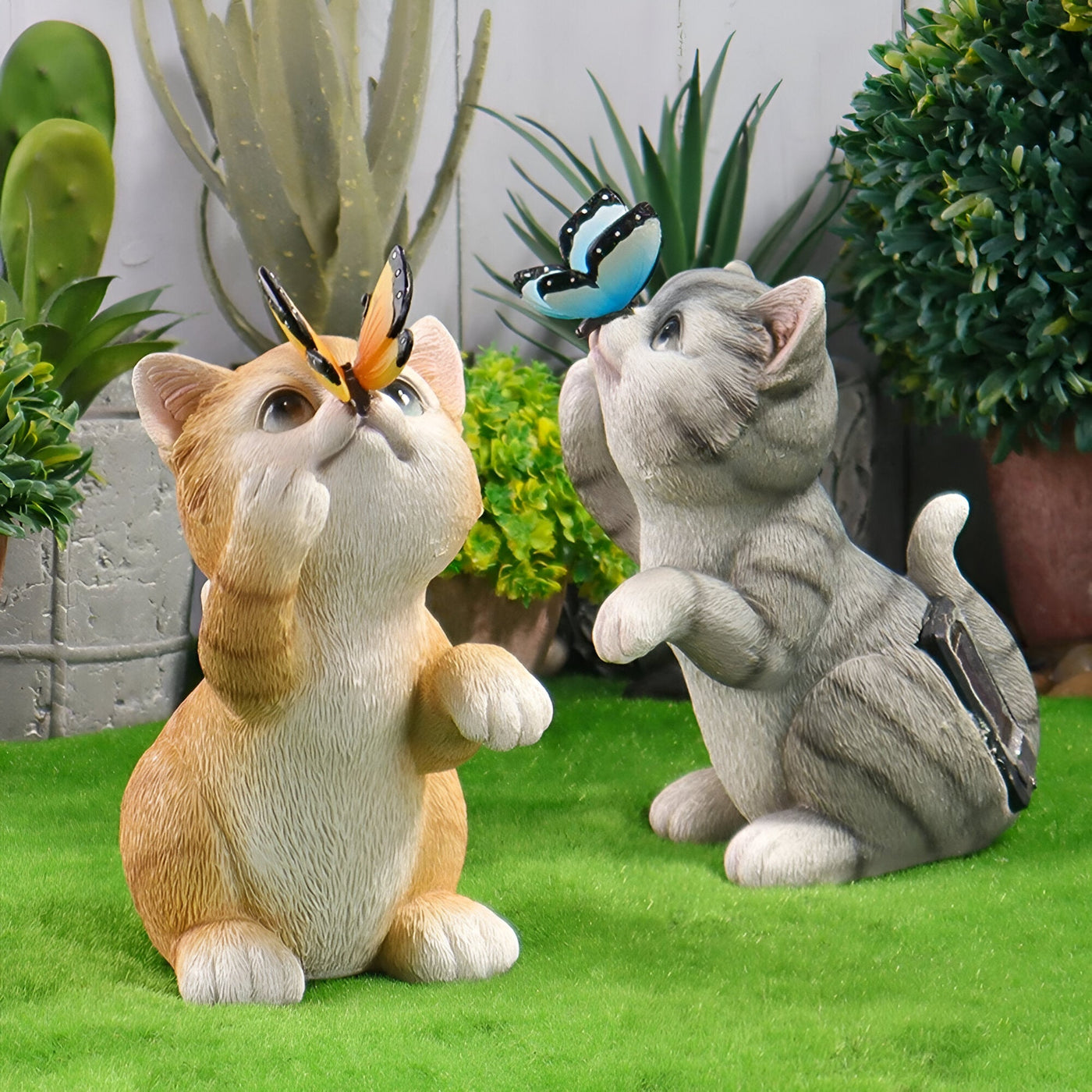 MoonlitPaws Light - Solarbetriebene Kätzchenstatue mit Schmetterlingslicht