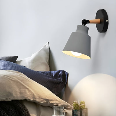 LED Wandleuchte aus Massivholz – Minimalistisches Design für Schlafzimmer und Flur