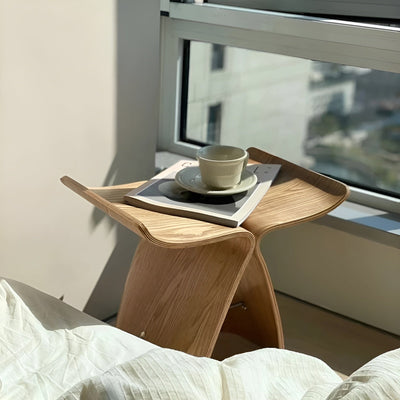 Handgefertigte Holzbank – Rustikale Sitzgelegenheit aus Massivholz