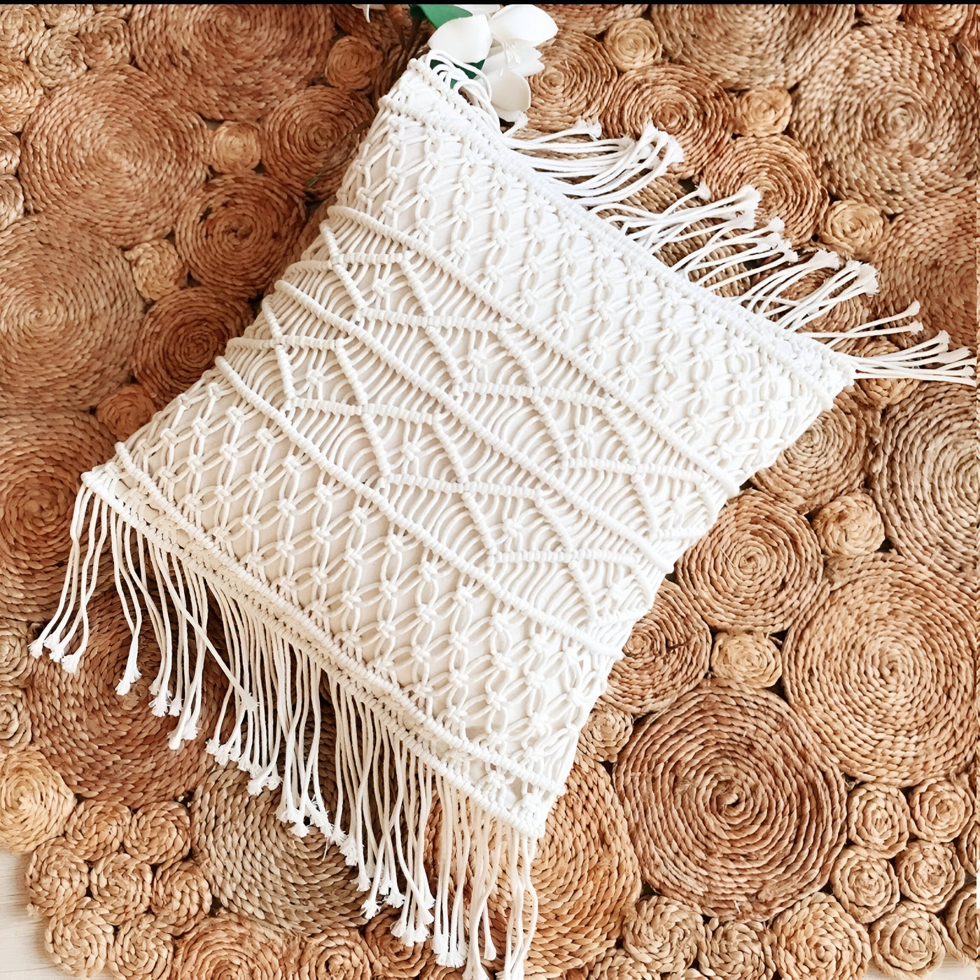 LushWeave Cover - Handgemachter böhmischer Kissenbezug