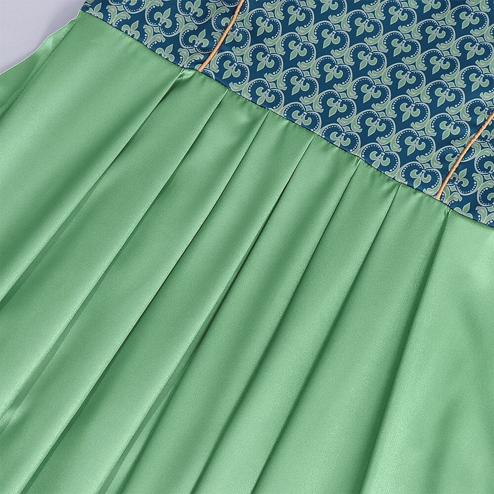 Oktoberfest Green Embroidered Dirndl Dress with Lace Apron