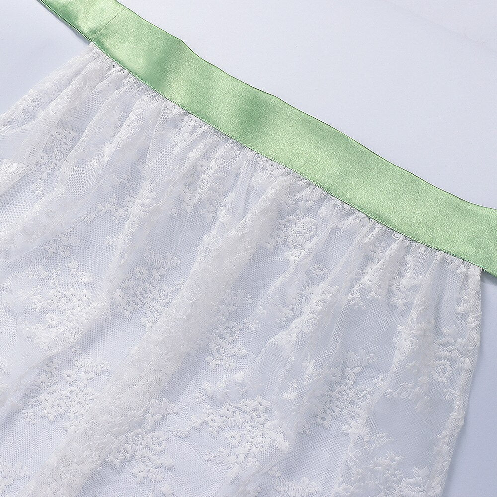 Oktoberfest Green Embroidered Dirndl Dress with Lace Apron