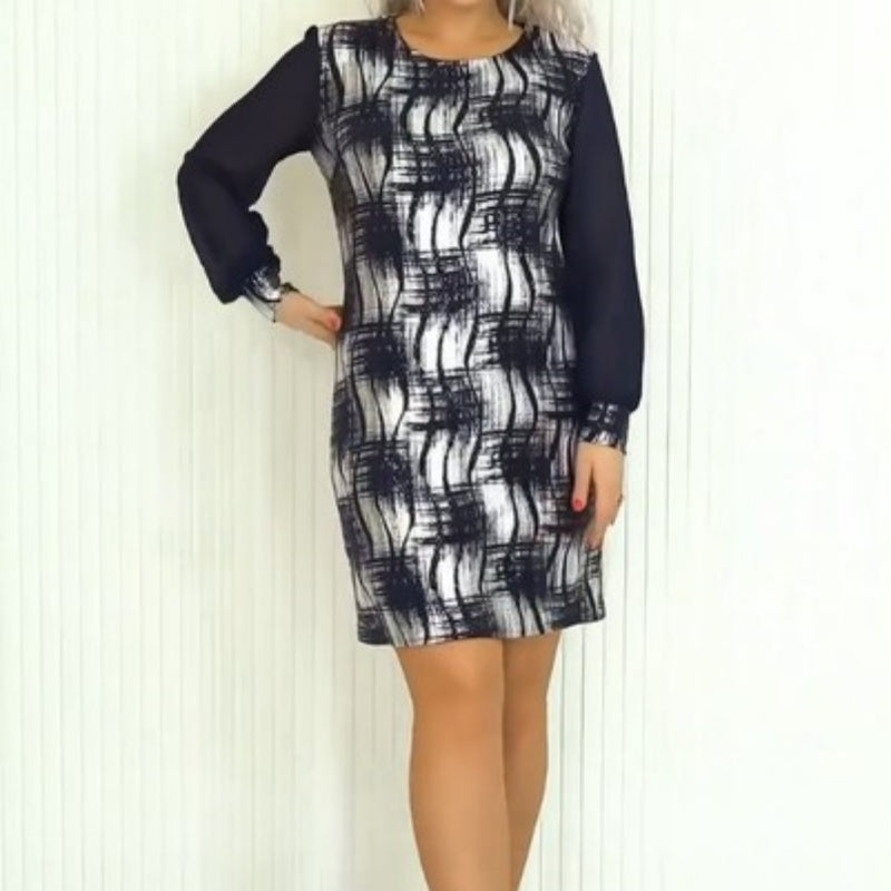 Elegantes Kleid mit langen Ärmeln und Rundhals