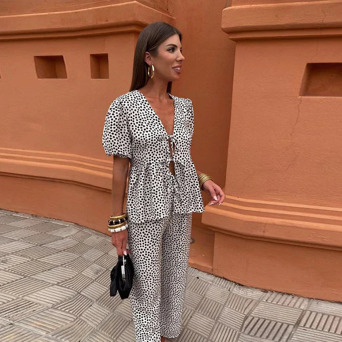 LINA - ELEGANTES ZWEITEILIGES SOMMERSET